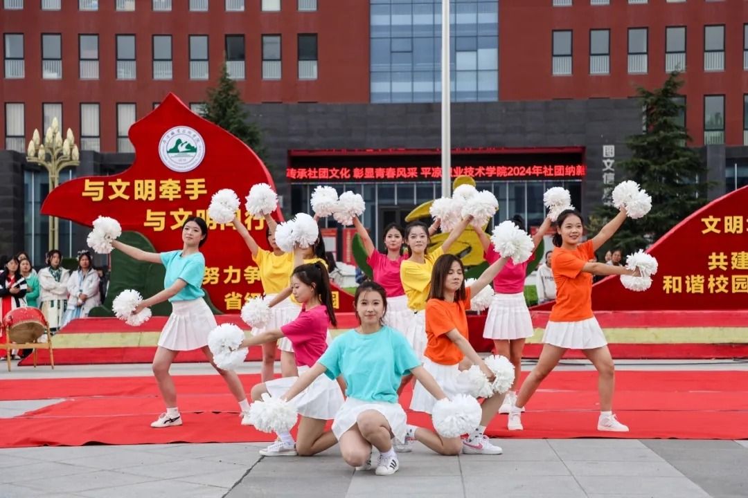绽放青春活力 共筑多彩社团 | 院团委组织开展社团纳新活动